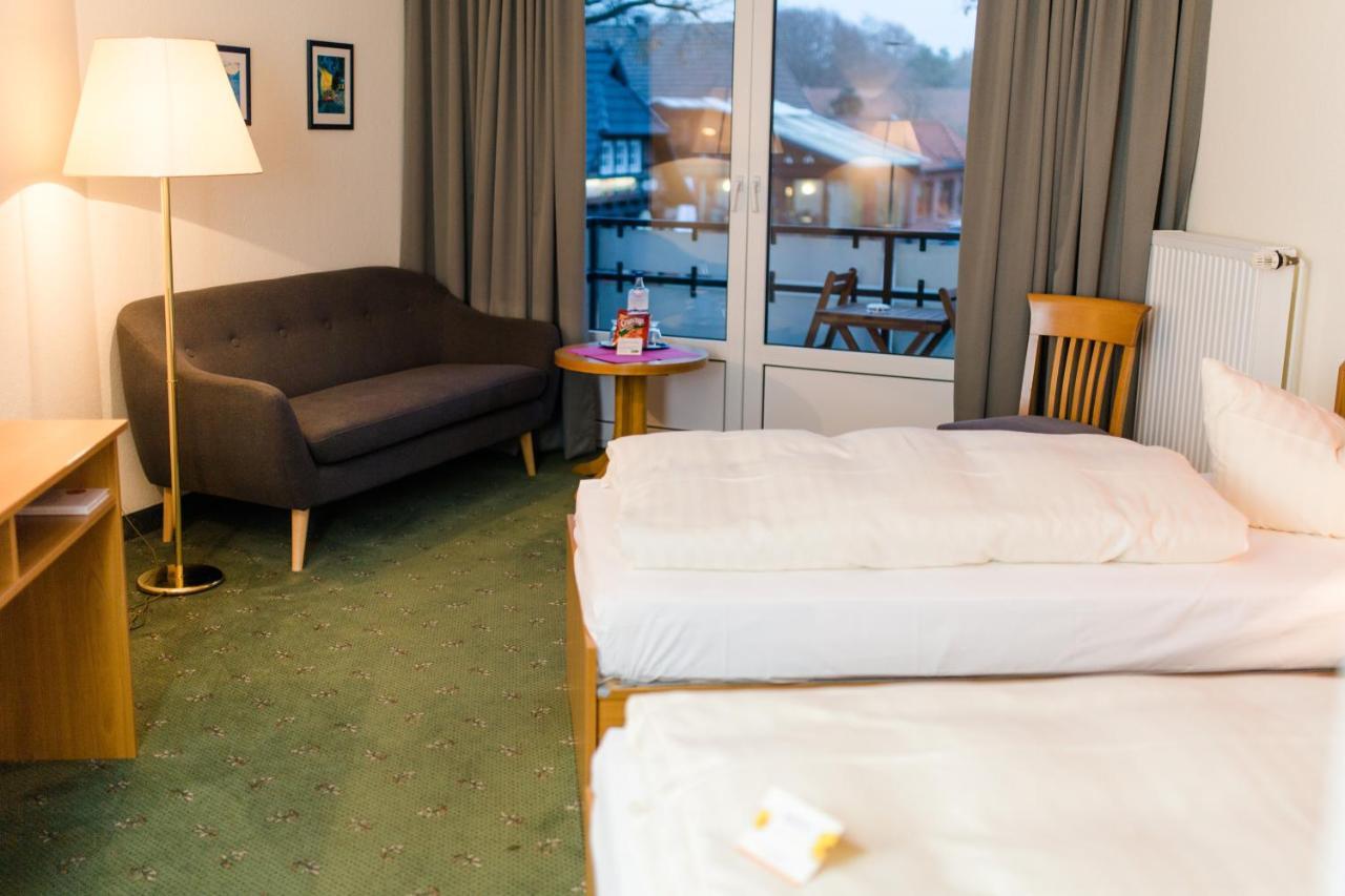 Akzent Hotel Zur Gruenen Eiche Bispingen Zewnętrze zdjęcie